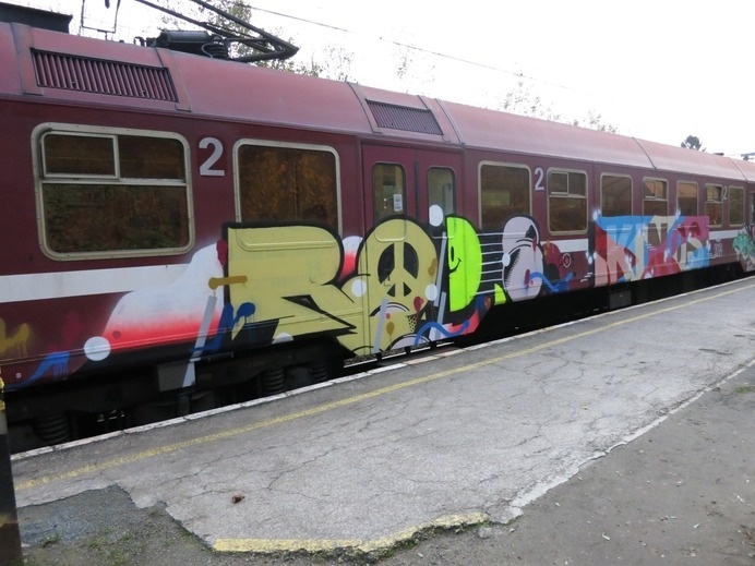 AsteRoids #train #graffit #smiley