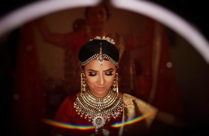 nude-lipstick-on-bride