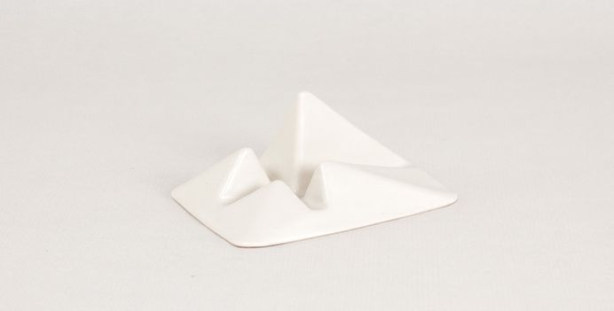 Montelouro - Adaptable stand for mobile devices | Indiegogo
