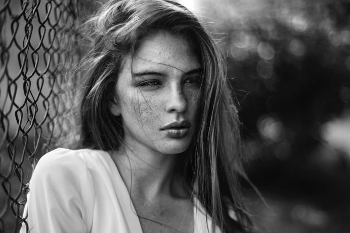 Beautiful Portraits of People With Freckles by Agata Serge