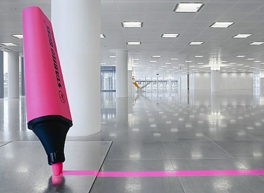 Giant Office Supplies! (5 pics) - My Modern Metropolis #photography #office #highlighter