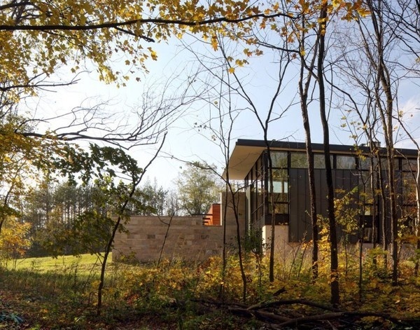 Encircled by Nature: Minimalist Fieldstone House in Wisconsin #architecture