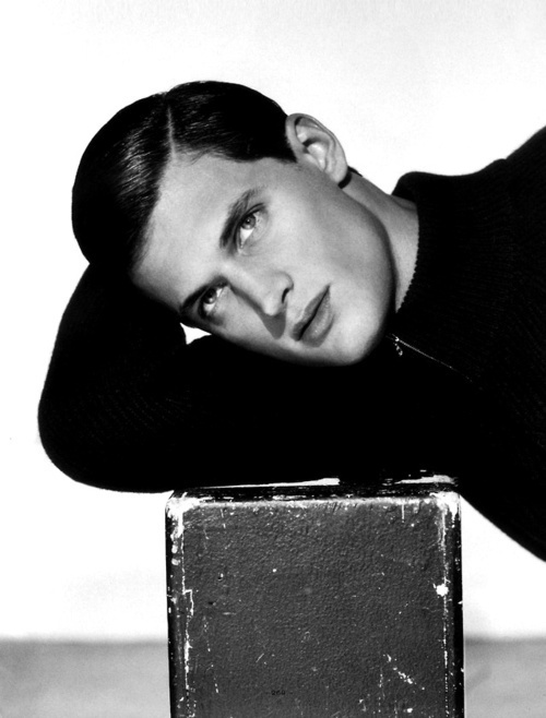 Fashion photography(Garrett Neff by Collier Schorr for Fantastic Man AW13, viaÂ garcon portraits) #fashion #photography