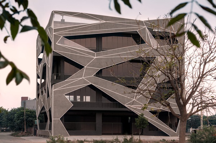 Tessalace Commercial Office Space / Studio Ardete
