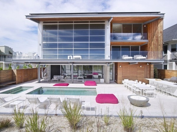 Sustainable and Playful Two-Storey Beach House Near the Atlantic #architecture