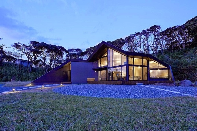 Villa Escargot by Takeshi Hirobe Architects #design #architecture