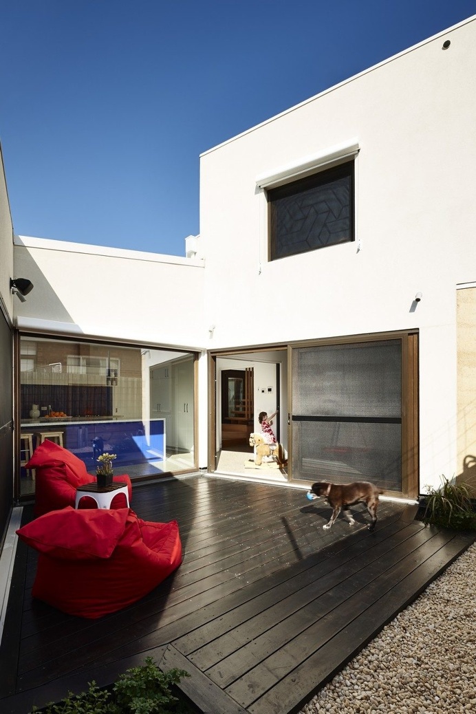 Hemp House is Built of Rammed Earth, Timber and Hempcrete Walls 1
