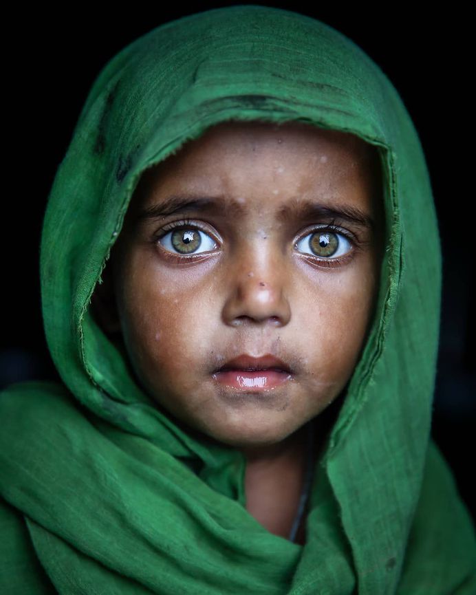 Powerful Documentary Street Kids Photography by Mou Aysha