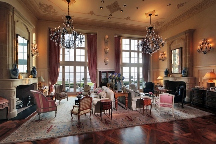 Striking $30,000,000 Estate With Beautiful Gardens And Relaxing Views #design #livingroom