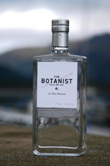 Google Image Result for http://www.peatymalts.com/images/upload/images/productpic_1818.jpg #bottle #alcohol #label #gin #botanist