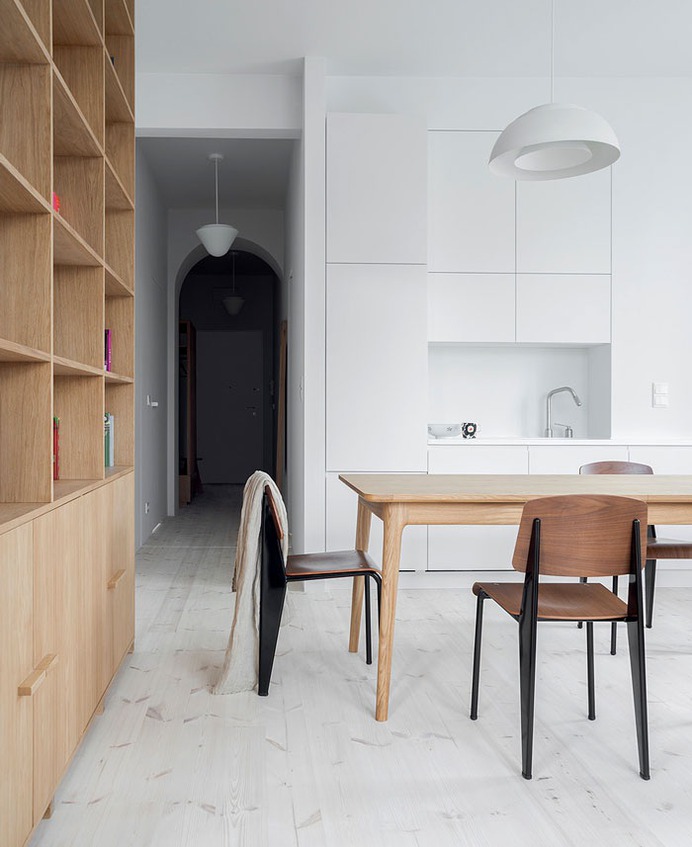 Apartment in Warsaw – The White Grace of Urban Living - InteriorZine