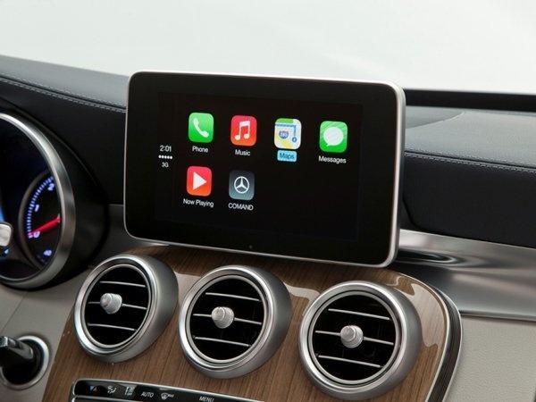 Apple CarPlay brings the popular iOS into the dashboard of your car, making your iPhone a central component of your driving experience. #design #product #dashboard #industrial #ios #car