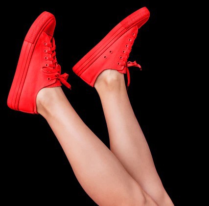 Carefully hand-drawn clipping paths for crisp, clean photos
Put your product on any background. Take tedious, nitty-gritty photo edits off your plate with outsourced clipping path services.