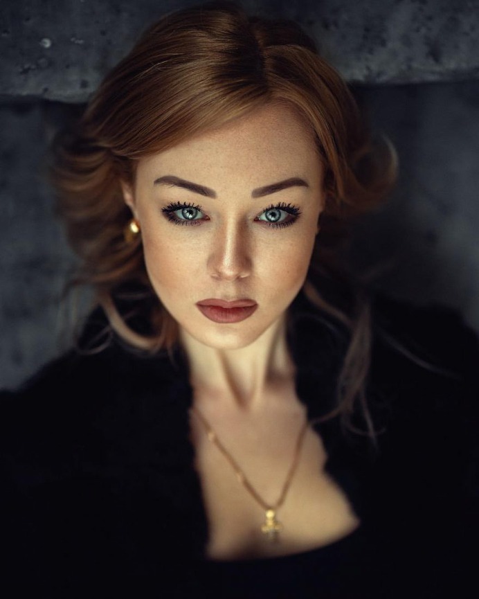 Gorgeous Beauty and Street Style Photography by Mutlu Anas