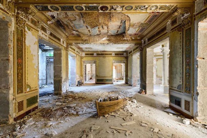 Nicola Bertellotti Explores Fascinating Abandoned Castles Across Europe