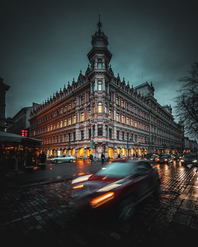 Stunning Street Photos of Helsinki by Charlie Featherlight