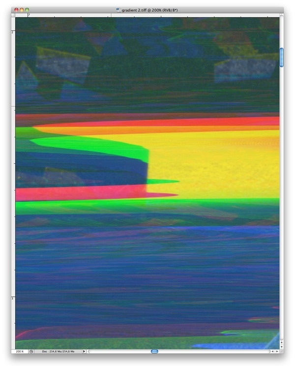 This is her playground http://knoops.fr VS http://spoonk.fr #knoops #colour #scan #error