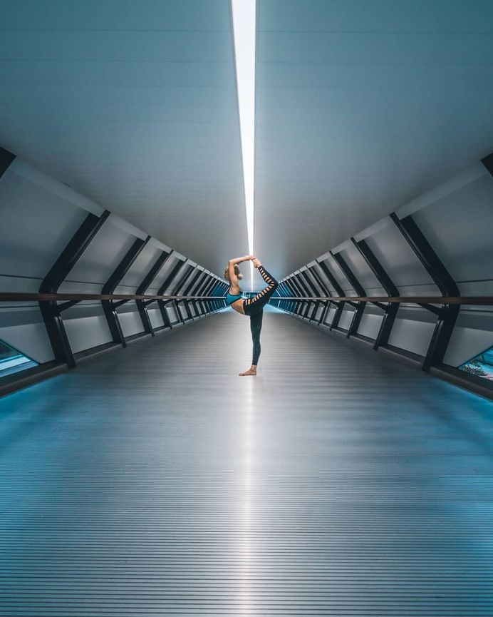📸Photographer: Mike Will @m.visuals 🎀Model: Emily Highes @ballet_yoga_girl 📌Follow: @portraitistnet 🔖Tag: #portraitistnet (at London, United Kingdom) https://www.instagram.com/p/BqesB5XjoVd/?utm_source=ig_tumblr_share&igshid=1myfkenzjsxub