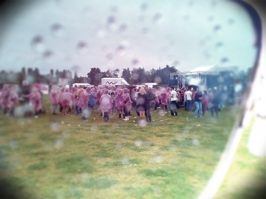 2011-08-13-15.38.03_edit0.jpg (JPEG-afbeelding, 1024x768 pixels) #stekkerfest #steven #festival #sunglasses #rain