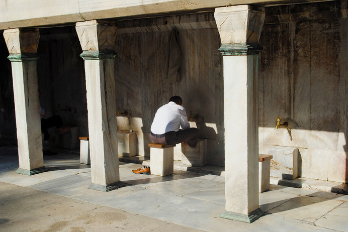 Istanbul mosque foot wash | Flickr - Photo Sharing! #turkey #walby #istanbul #photography #religion #mosque #david #wall-b
