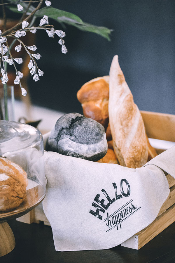 YW9C6873 #interior #shop #design #decor #cafe #deco #coffee #bread #decoration