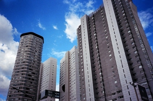 Building.jpg (JPEG Image, 902x598 pixels) #bryanteslava #mexicocity #photography #film #net #etiamvita