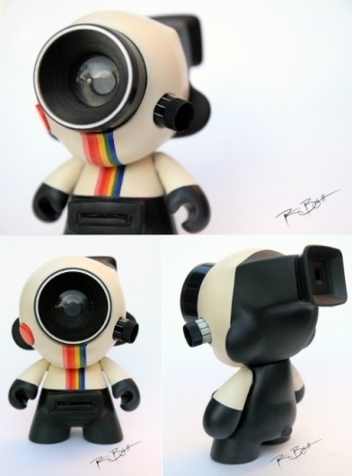 Toys / Albotas - Geek sh*t for cool kids. — Daily Geekstomization: This brilliantly ex #hack #instagram #camera #munny #mod #toy
