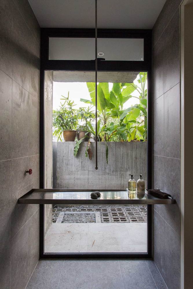 Planter Box House / Formzero