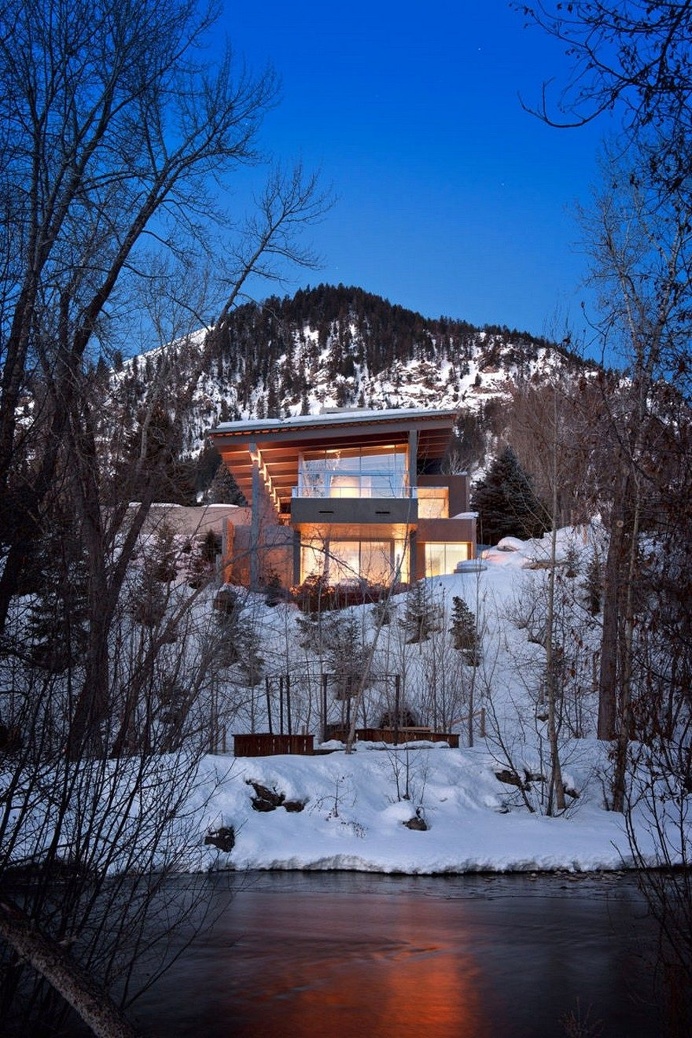 River Residence - Suyama Peterson Deguchi