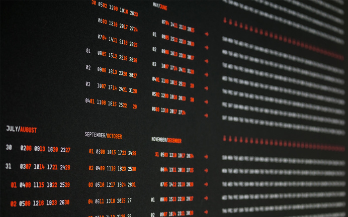 Die Idee Struktur, Rhythmus und Systematik der Zeit zu decodieren führte zum Konzept des »ewigen Kalenders«. #cdlx #calendar #infinity