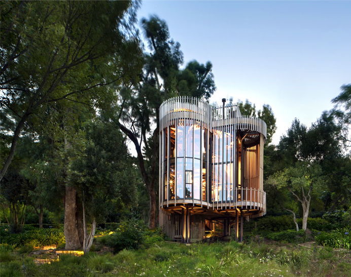Retreat in Cape Town by Local Studio Malan Vorster - InteriorZine