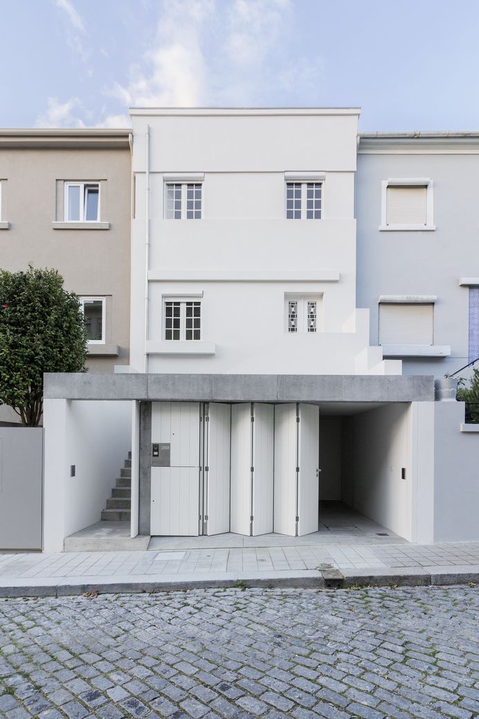 SM House by MGO