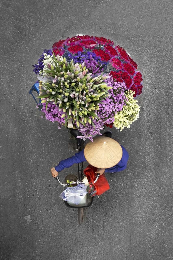 The Street Vendors in Hanoi from Above by Loes Heerink