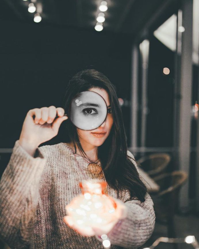 Colorful and Moody Lifestyle Portrait Photography by Ömer Çelik