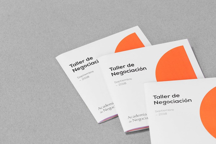 Academia de Negociación - Mindsparkle Mag Beautiful branding for Academia de Negociación, a company-focused school, created by The Branding People in México. #identity #branding #design #color #photography #graphic #design #gallery #blog #project #mindsparkle #mag #beautiful #portfolio #designer