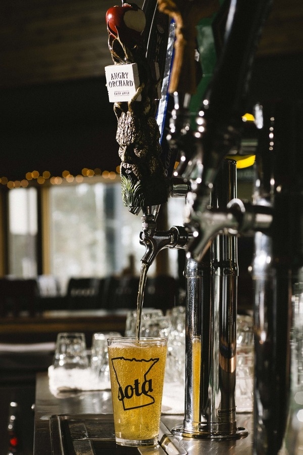 sota state pint glass #beer #lighitng #clothing #pint #glass #sota #product #photography