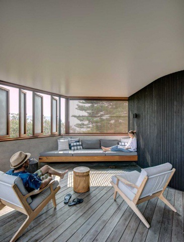 Breezeway House / David Boyle Architect