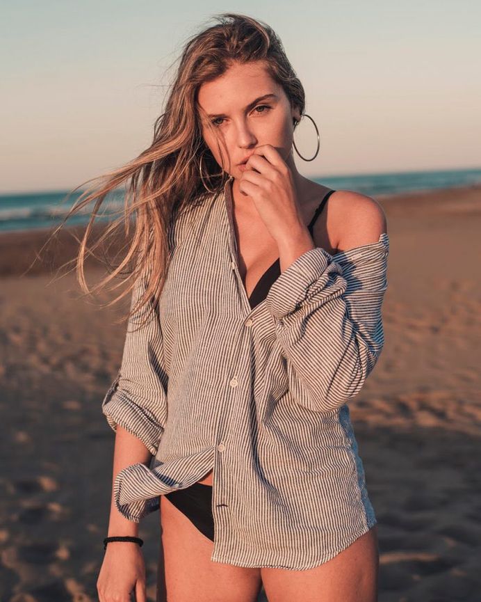Gorgeous Beauty and Lifestyle Portrait Photography by Aitor Carrera