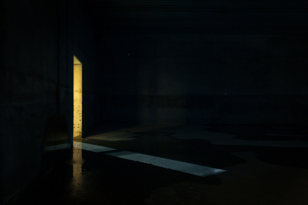 photo #night #architecture #minimal #contrast #dark #light