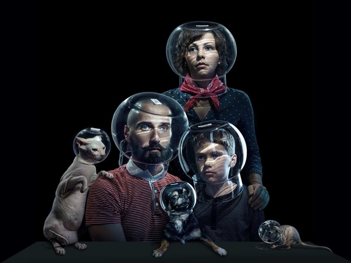 Temptation of Void: Bizarre Family Portraits by Alexei Sovertkov