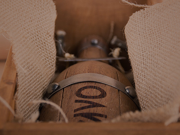 OAK wine. By Grantipo & La Despensa #packaging #oak #wine #diseã±o