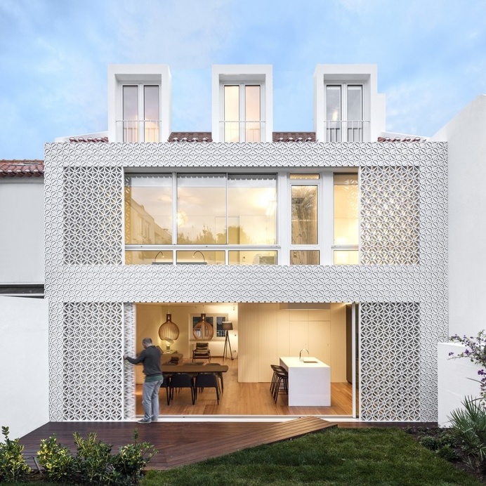 Refurbishment of a Semi-Detached House in Restelo Neighbourhood, in Lisbon