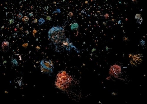 Photographs Of Ocean Debris From All Over The World - DesignTAXI.com #ocean #refuse #rubbish #debris #jellyfish #plastic #pollution