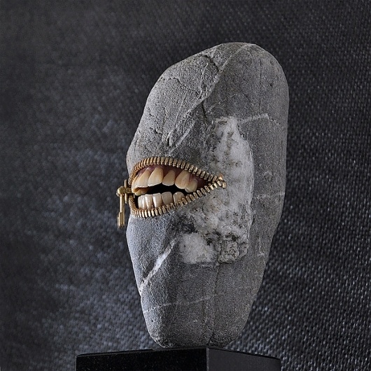 Google Reader (5) #mouth #stone