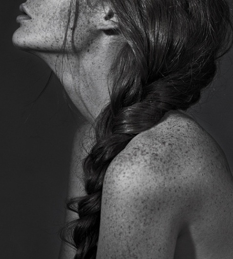 antonia magdalena #white #woman #black #and #freckles