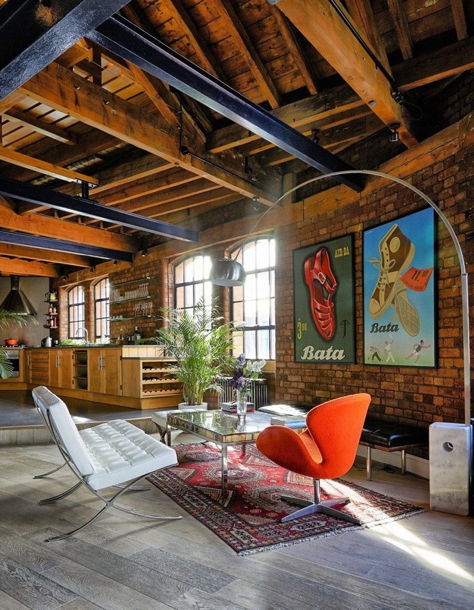 Tower Bridge London Apartment in a Converted Victorian Leather Warehouse 4