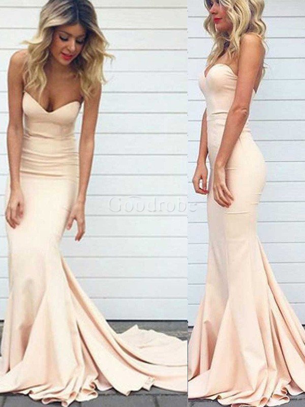 Robe de soirée naturel en satin de col en cœur de sirène de traîne courte