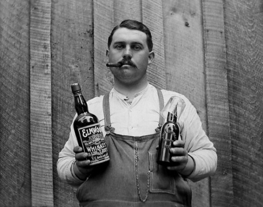 1_tumblrlefq32cuml1qzezj5o11280.jpg (600×474) #whiskey #photography #retro