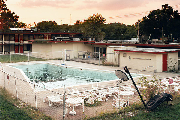 1 | Unexpectedly Sublime Photos Of Empty Motel Pools | Co.Design: business + innovation + design #su #wwwfastcodesigncom1670766unexpectedly #http