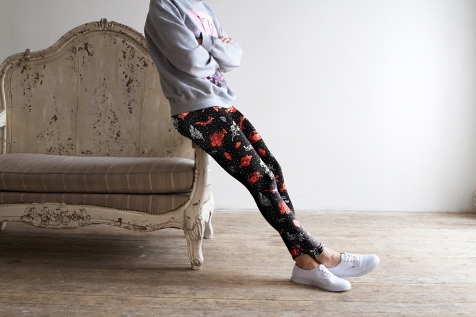 FĀNGOTA LEGGINGS by KFKS store #leggings #kfksleggings #surf #clothing #surfwear #casual #sport #yoga #yogaleggings #design #red